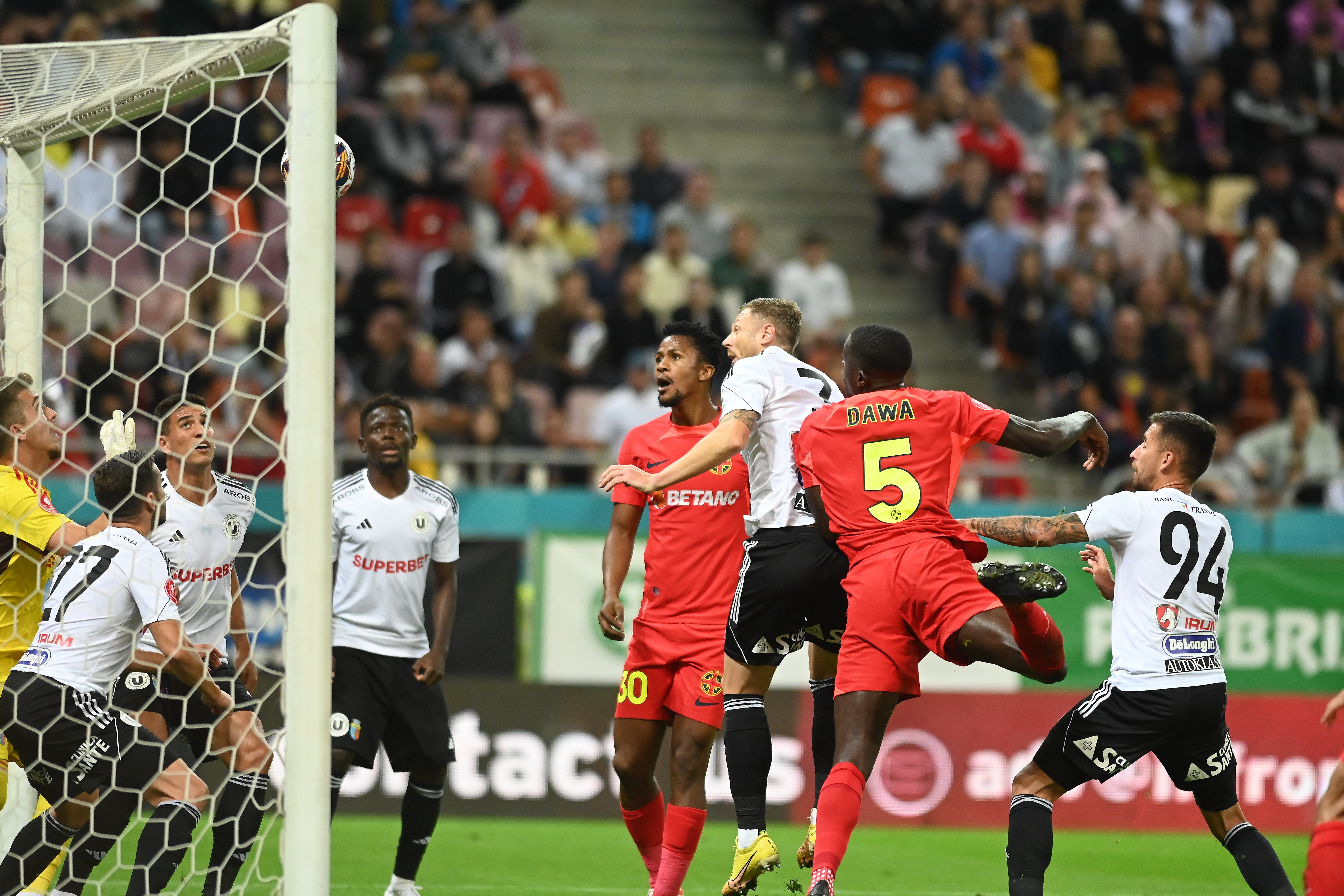 Doi jucători de la FCSB, luați în vizor după remiza cu U Cluj: ”Nu poți lua titlul cu ei”
