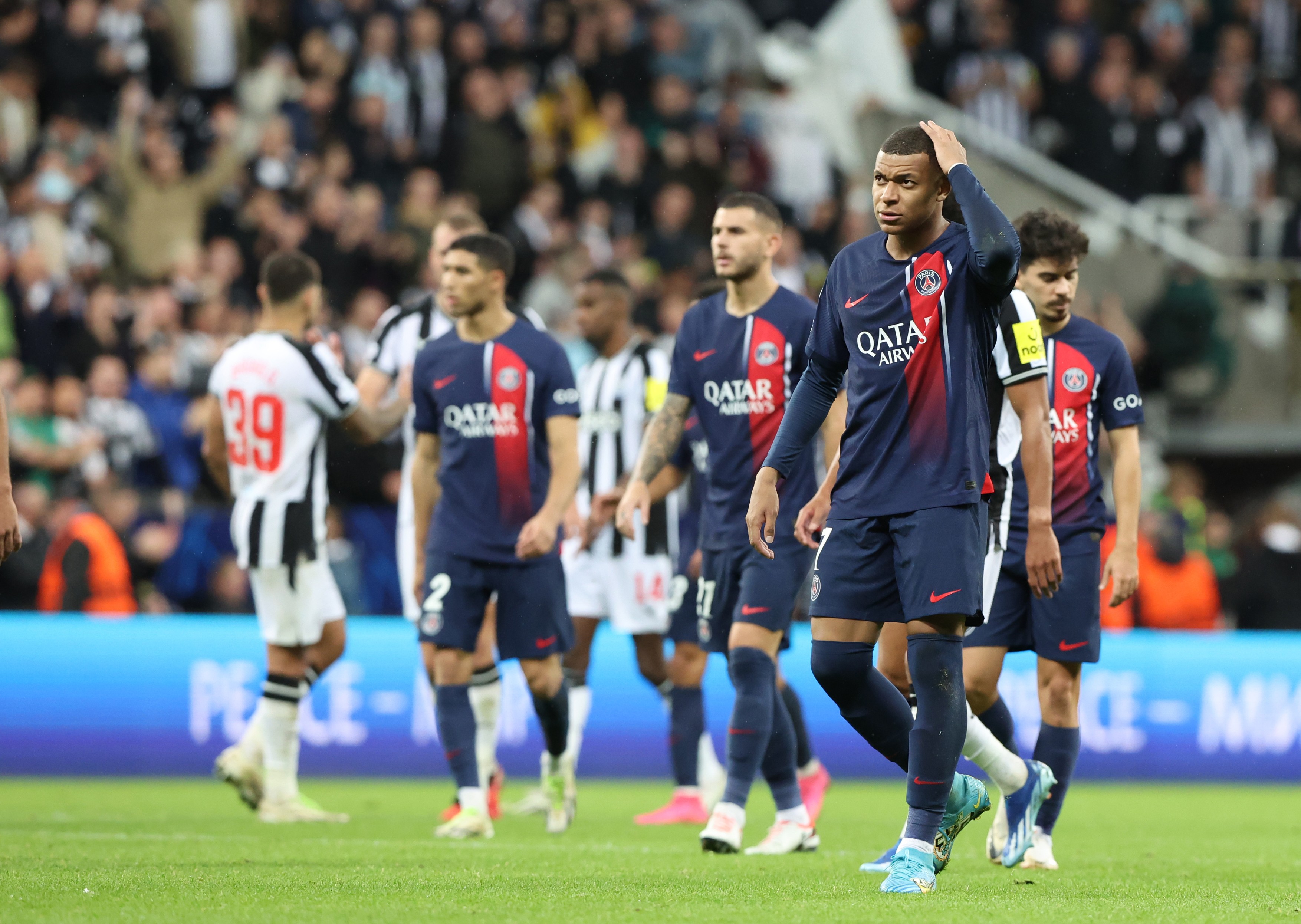 PSG stă pe un butoi de pulbere: marea problemă descoperită de francezi, după umilința cu Newcastle