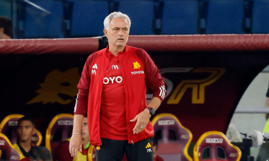 Rome, Italy. 1st Oct, 2023. Jose Mourinho, head coach of AS Roma, follows the game during the Italian Serie A championship football match between Roma and Frosinone at the Olympic Stadium. Credit: Riccardo De Luca - Update Images/Alamy Live News