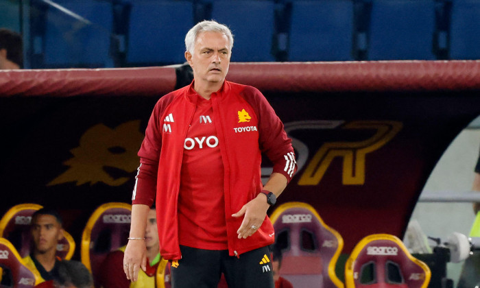 Rome, Italy. 1st Oct, 2023. Jose Mourinho, head coach of AS Roma, follows the game during the Italian Serie A championship football match between Roma and Frosinone at the Olympic Stadium. Credit: Riccardo De Luca - Update Images/Alamy Live News