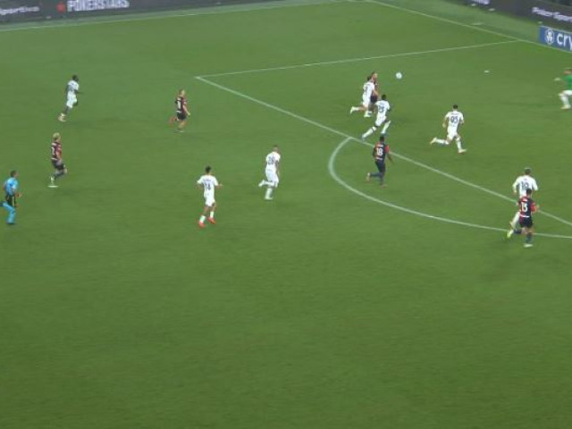 GALERIE FOTO Ce a făcut Pușcaș, după ce a văzut că nu a dat gol