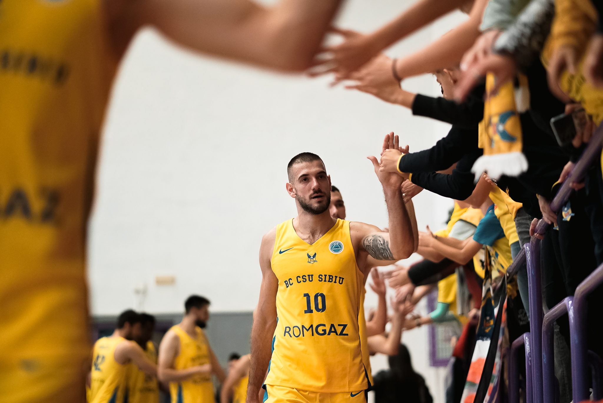 CSU Sibiu - Caledonia Gladiators 68 - 80, în primul meci al Grupei B a FIBA Europe Cup