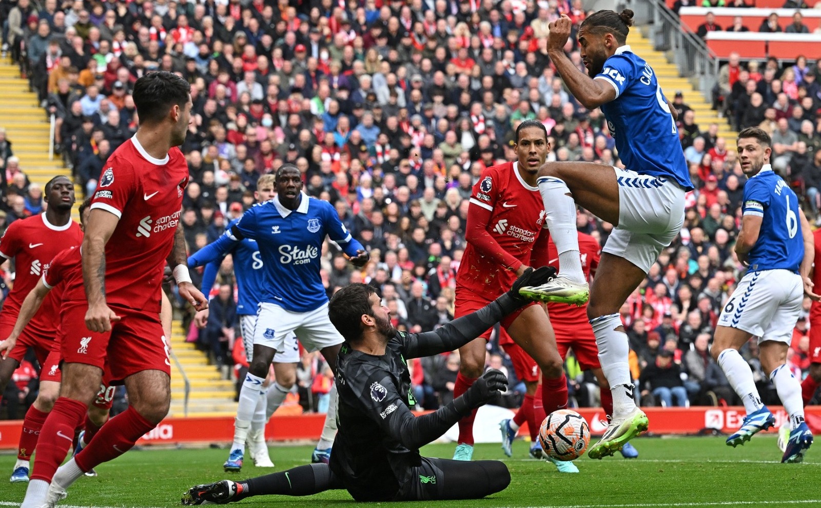 Liverpool - Everton 0-0, ACUM, pe Digi Sport 1. Al 294-lea ”Merseyside derby”. ”Caramelele” rămân în 10