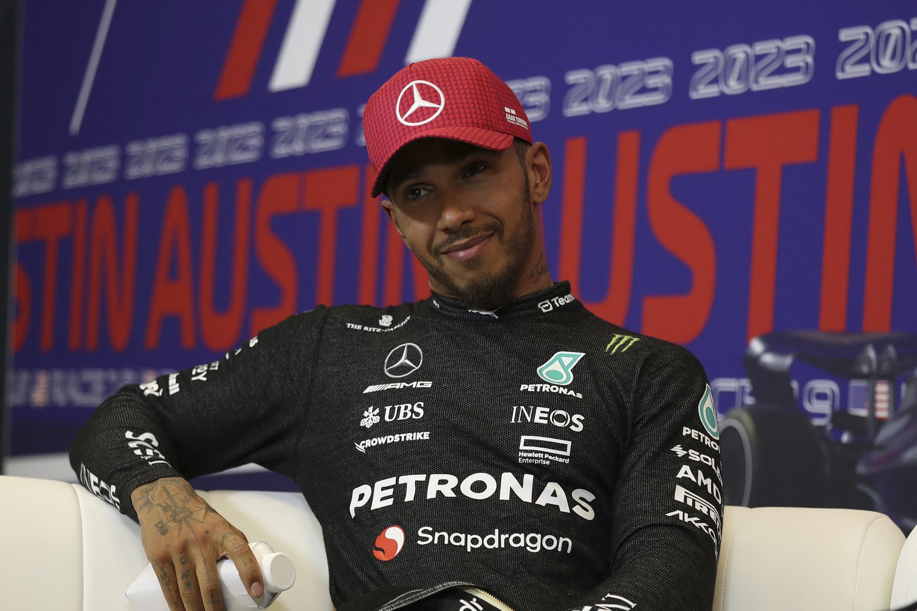 Lewis Hamilton a avut o solicitare nemaivăzută și a primit imediat replica de la cel mai înalt nivel