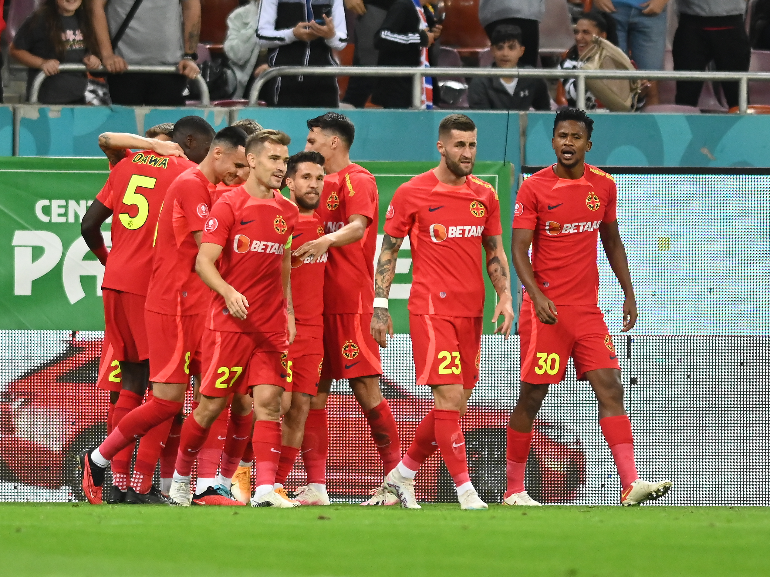 Debut la FCSB! Echipa de start pentru meciul cu FC Voluntari