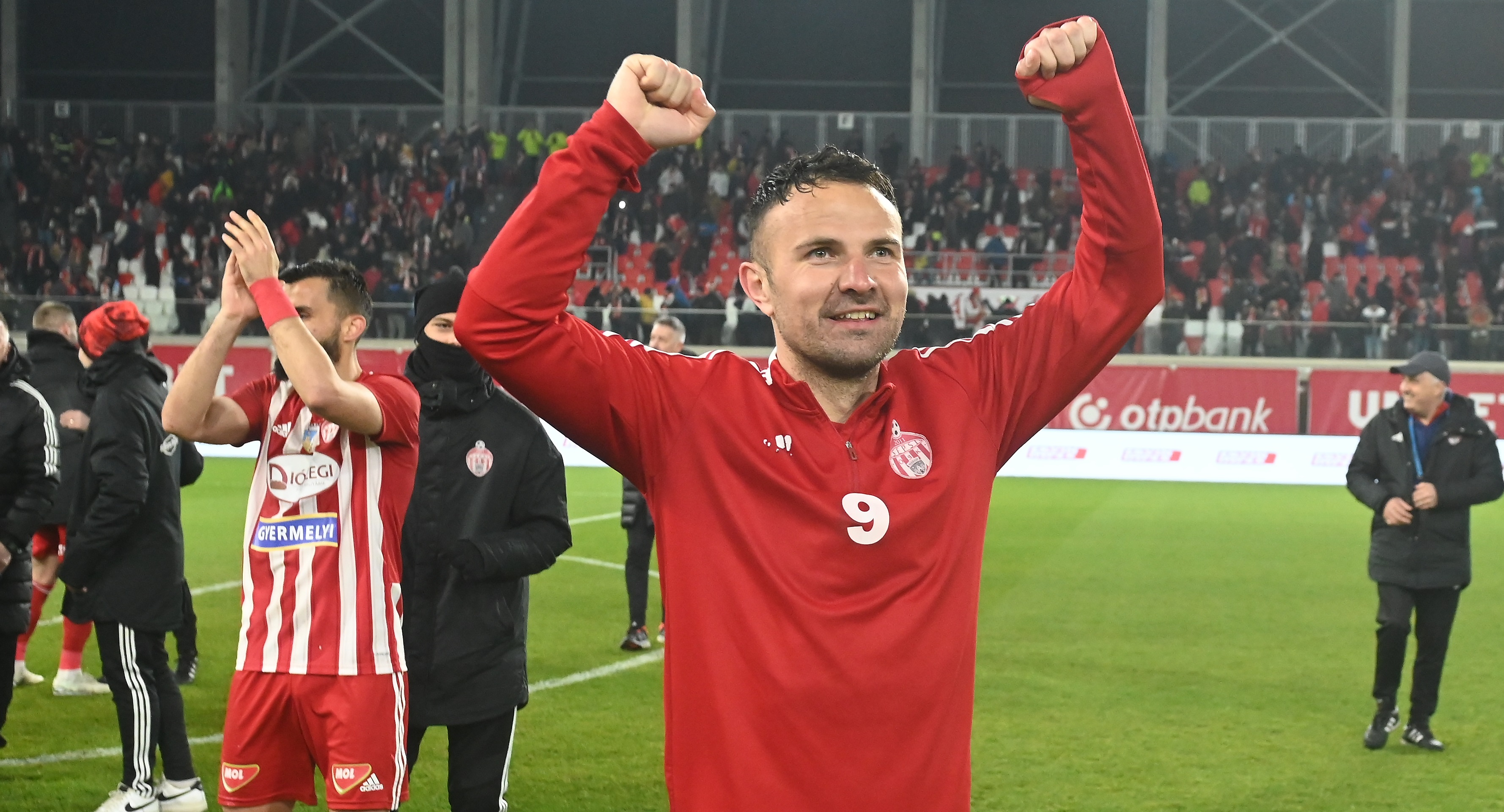 La 37 de ani, Adnan Aganovic și-a dat acordul și a semnat!