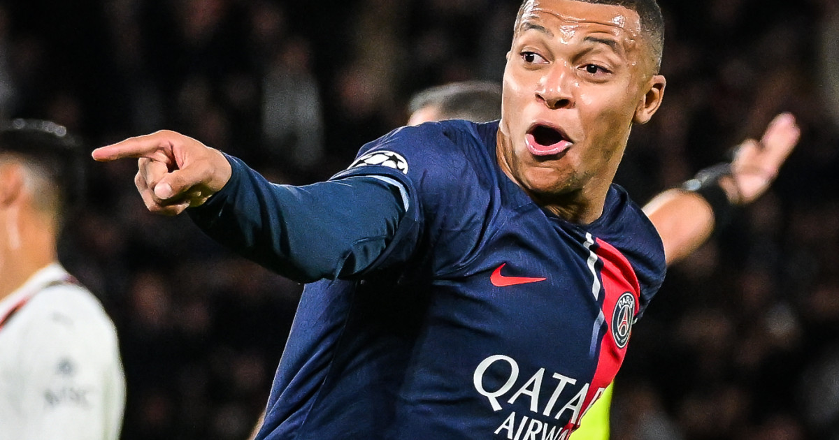 Kylian Mbappe a bifat o nou born spectaculoas n PSG AC