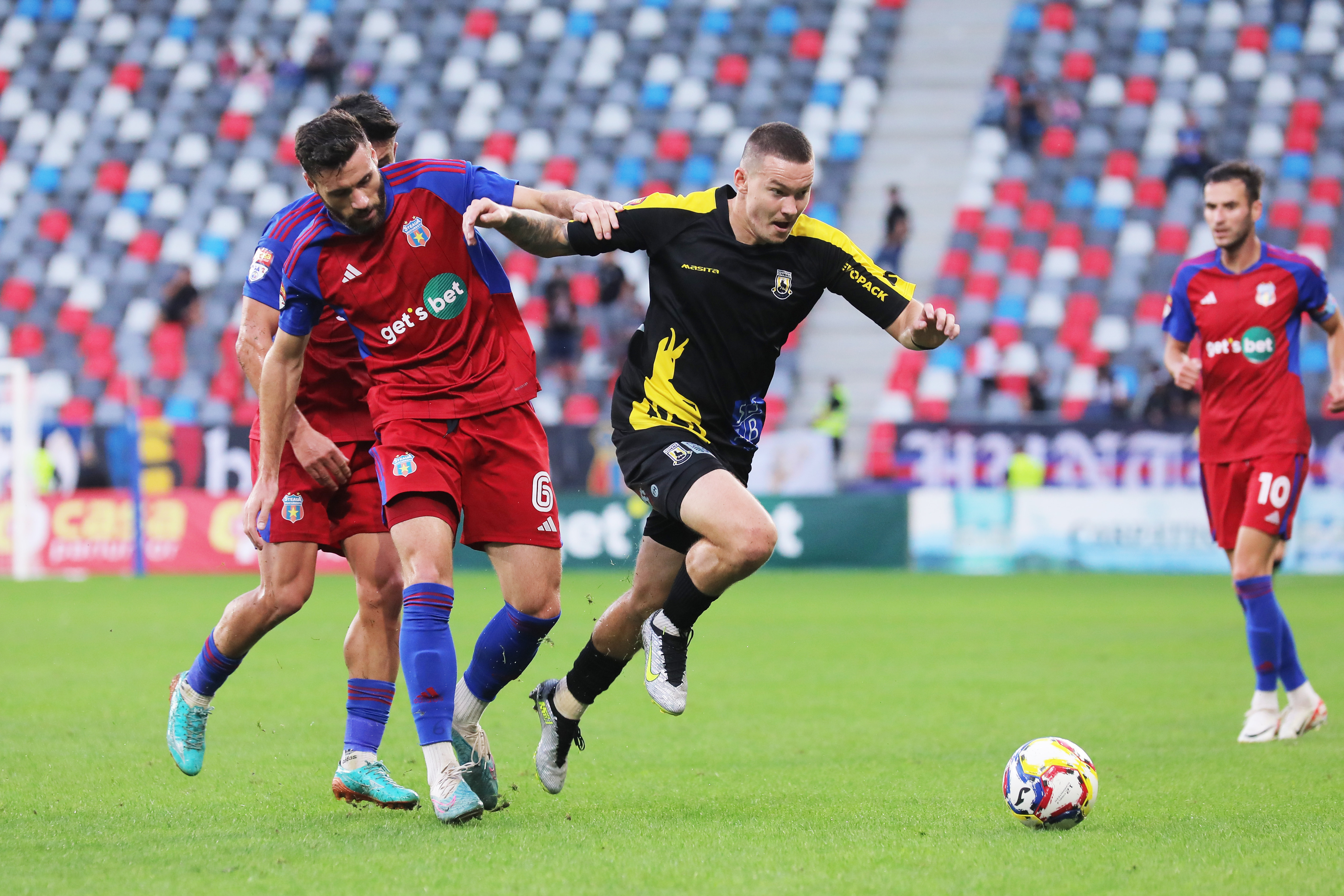 Steaua - Ceahlăul Piatra Neamț 3-1. ”Militarii” au obținut cea de-a treia victorie din acest campionat
