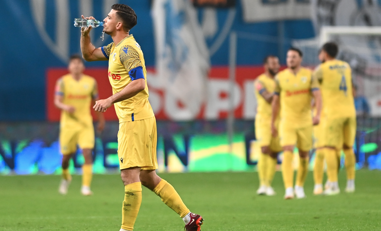 Imagine Stire Luați prin surprindere! Ce li s-a întâmplat jucătorilor de la Petrolul cu două zile înaintea duelului cu FCSB | 2review.ro