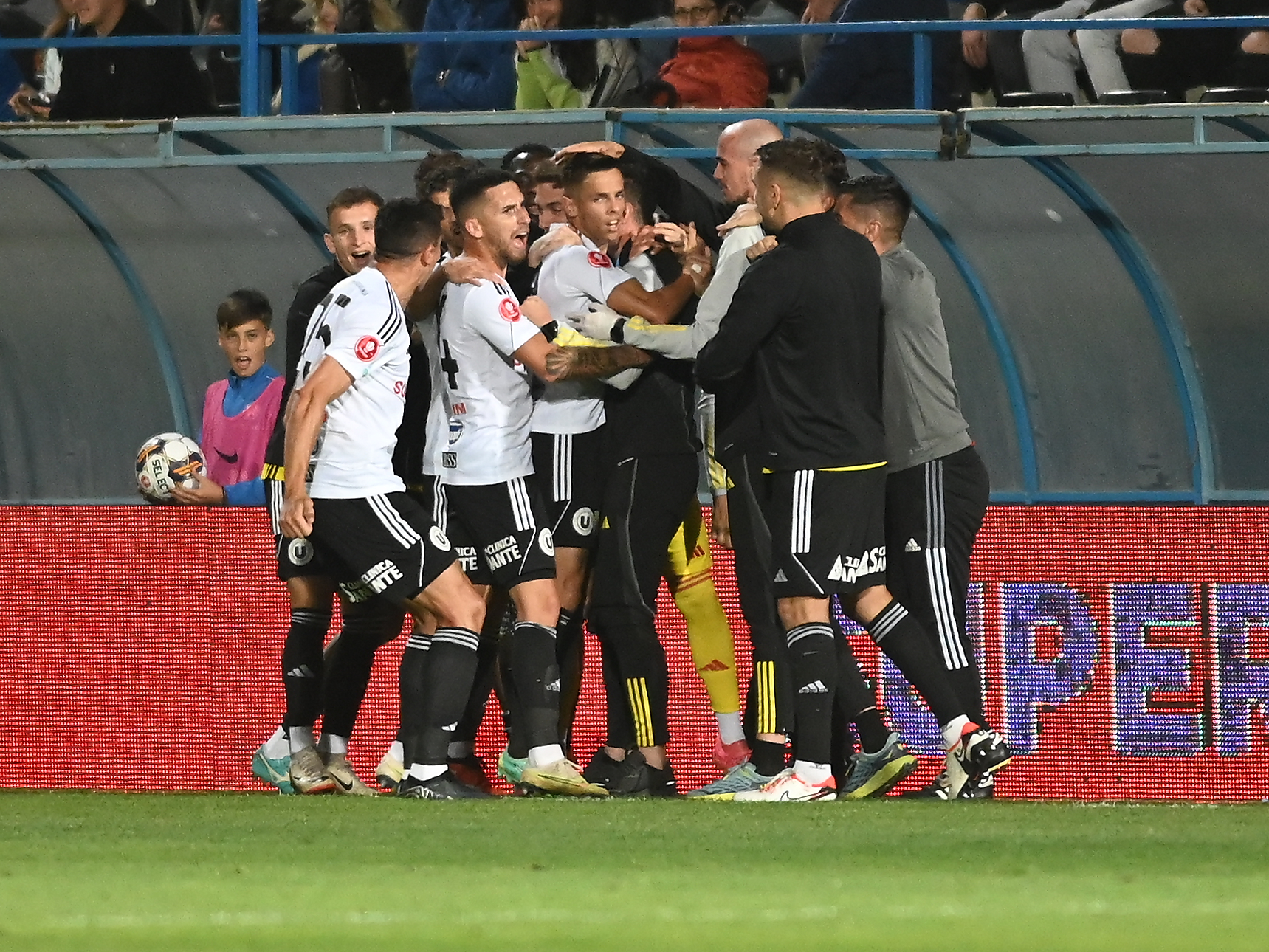 FC Botoșani - ”U” Cluj 0-3. Ardelenii s-au apropiat de zona play-off-ului. Moldovenii rămân fără victorie în SuperLigă