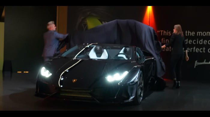 Mașina Lamborghini a lui Dorian Popa / Foto: Captură Youtube@dorianpopa