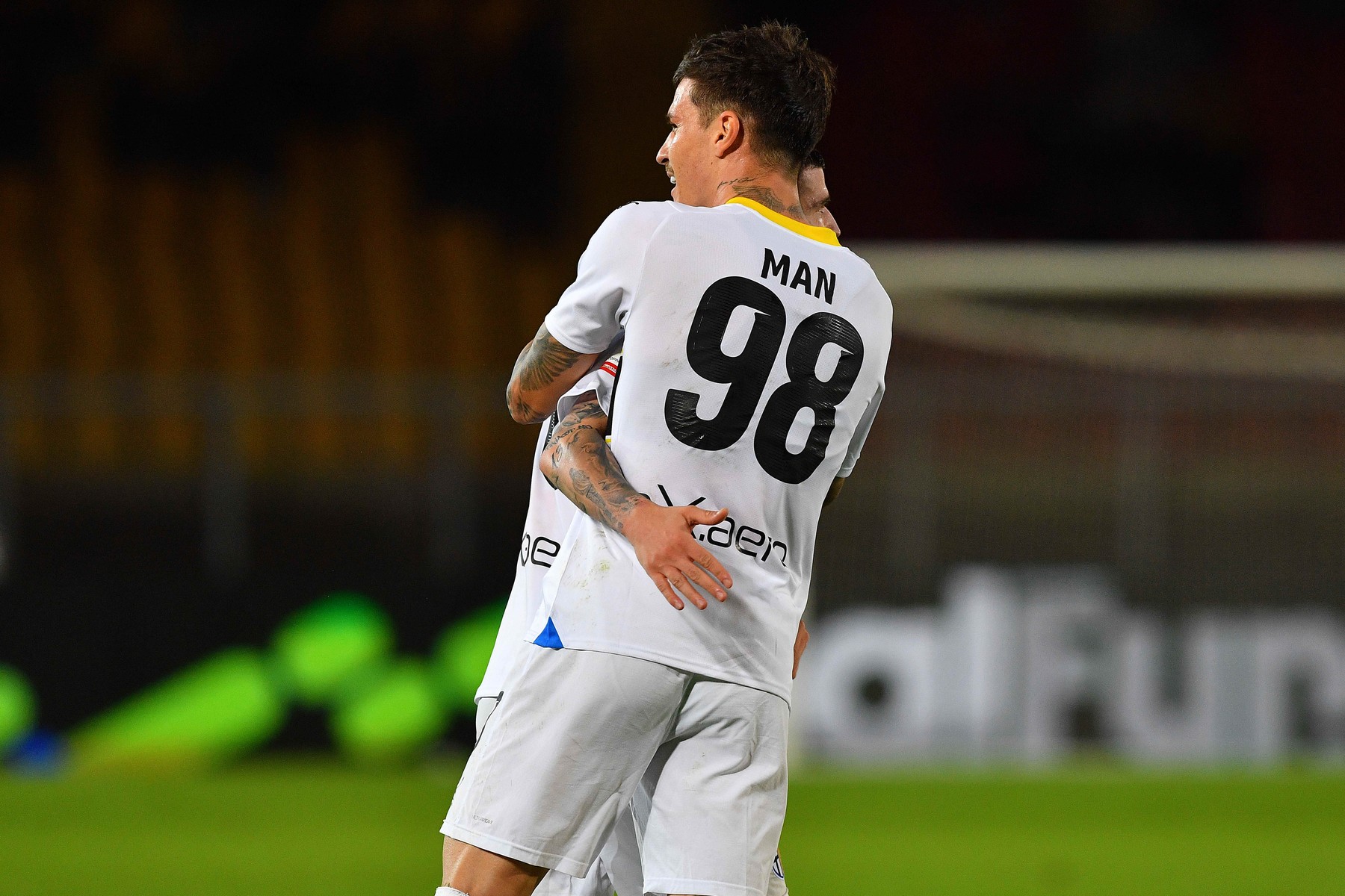 Dennis Man a intrat pe teren în Lecce - Parma la 2-2 și a făcut show în prelungiri