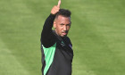 Training Jerome BOATENG beim FC Bayern Muenchen am 10.10.2023 mit den Spielern der Bayern Amateure, Gestik,thumb up Daum