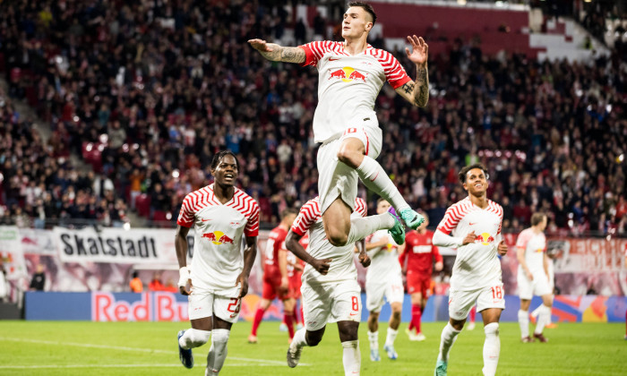 1. Fussball Bundesliga: RB Leipzig - 1. FC Koeln; 28.10.2023 Benjamin Sesko (RB Leipzig, 30) bejubelt seinen 5:0 Treffer