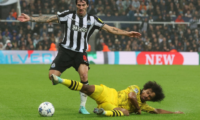 Newcastle United v Borussia Dortmund - UEFA Champions League - Group F - St. James' Park