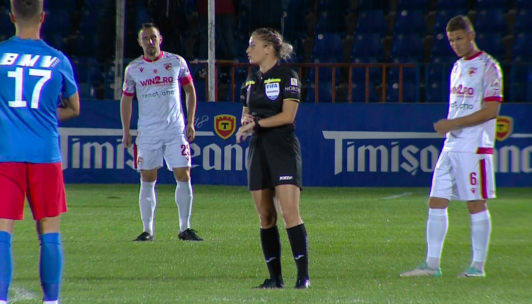 După debutul în SuperLigă, Ionela Alina Peșu a arbitrat FC Bihor - Dinamo