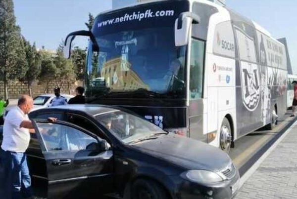 Momente de panică pentru Adrian Mutu! Autocarul lui Neftchi Baku, implicat într-un accident rutier