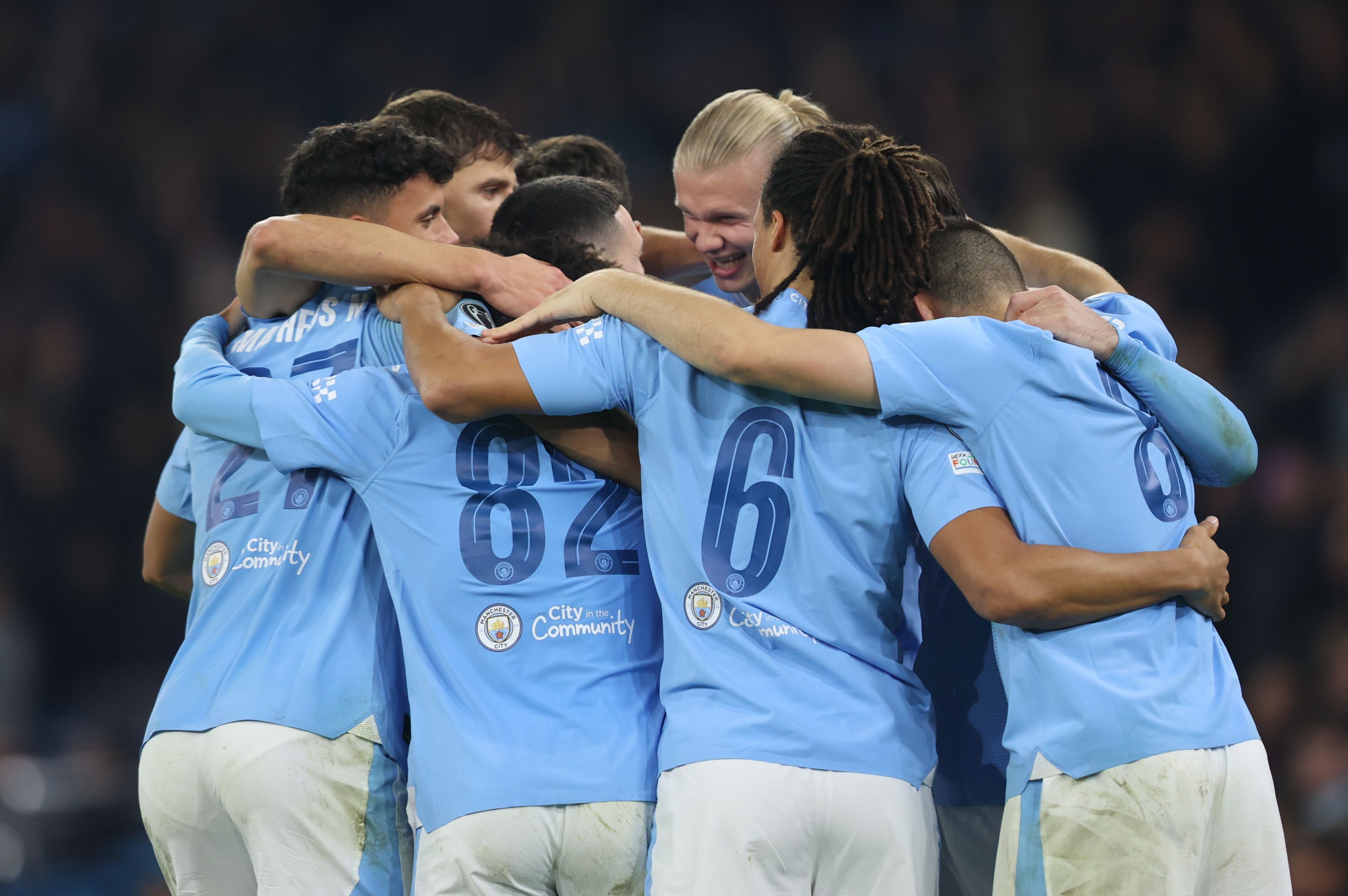 Luton - Manchester City, Live Video, 16:00, DGS 2. Tottenham - Newcastle e la 18:30. Programul zilei