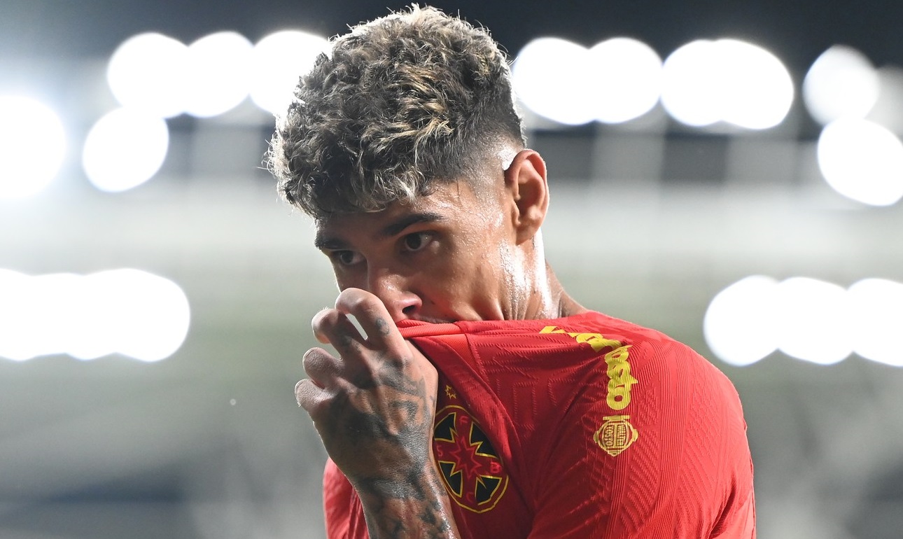 Dezvăluiri din vestiar: Florinel Coman ar fi cerut ca un coleg de la FCSB să fie scos de pe teren