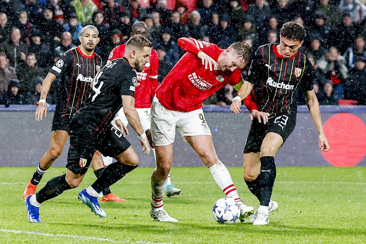 PSV - Lens 1-0. Olandezii câștigă la limită pe teren propriu și păstrează șanse la primăvara europeană