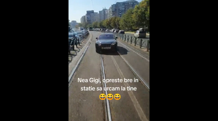 Mașina lui Gigi Becali, pe linia de tramvai / Foto: captură TikTok