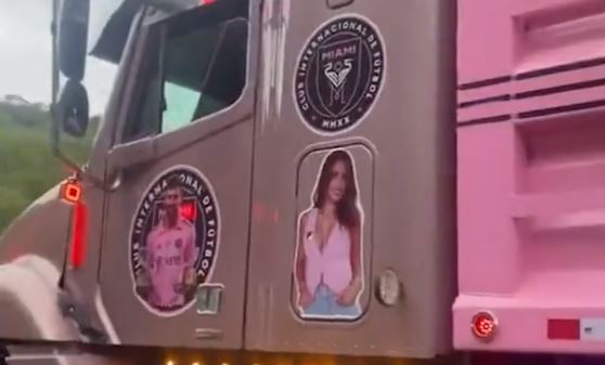 A dus totul la alt nivel! Unde au apărut chipurile lui Leo Messi și Antonella Roccuzzo