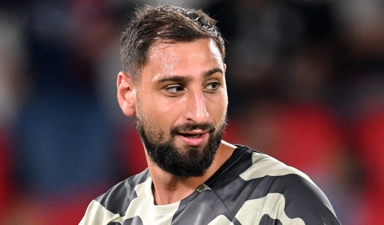 La o săptămână după ce fanii lui AC Milan au aruncat cu bancnote spre el tot meciul, Donnarumma a rupt tăcerea