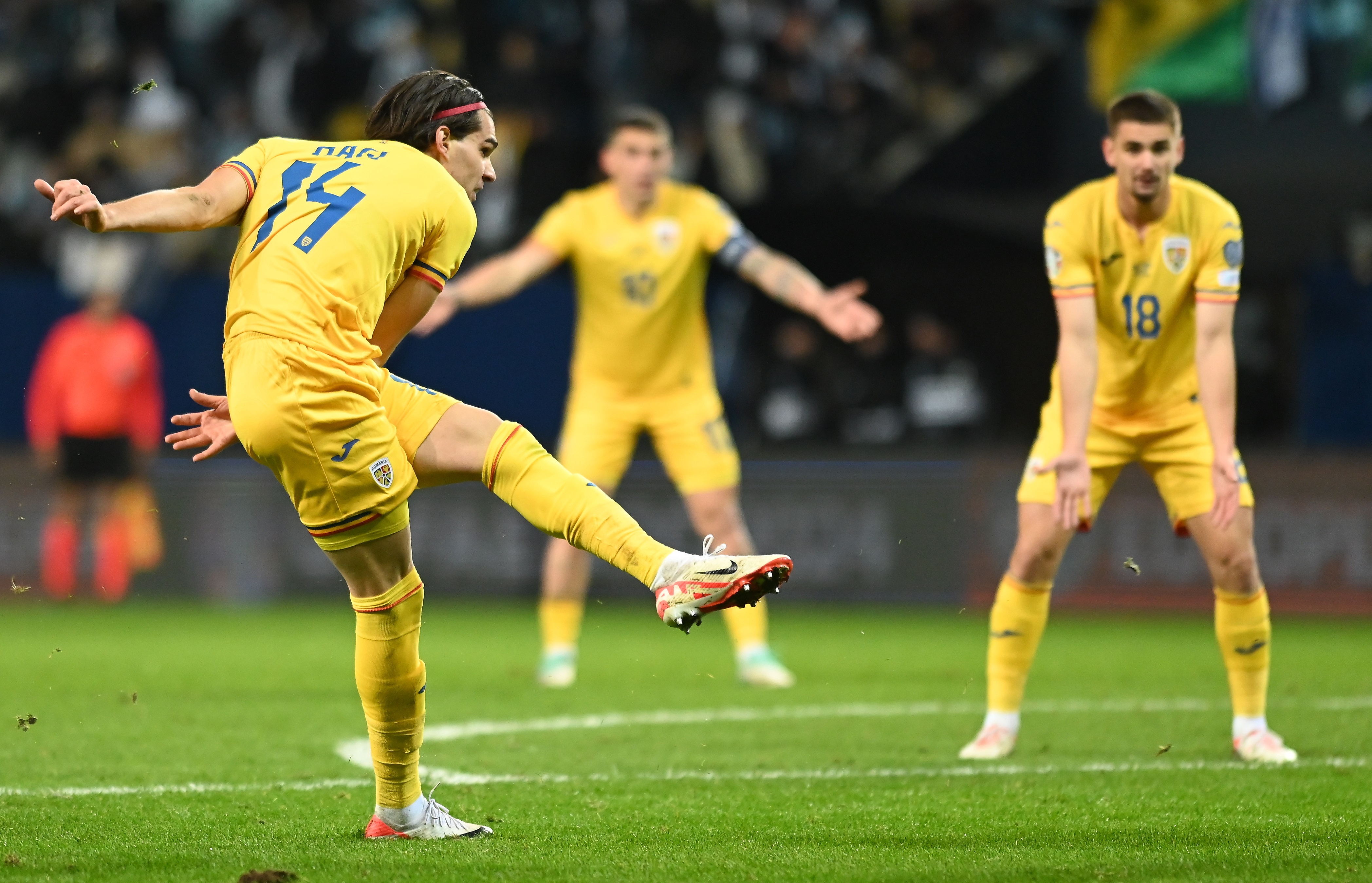 Israel - România 1-2, ACUM, în preliminariile pentru EURO 2024. ”Tricolorii”, în zece! Mihăilă este eliminat