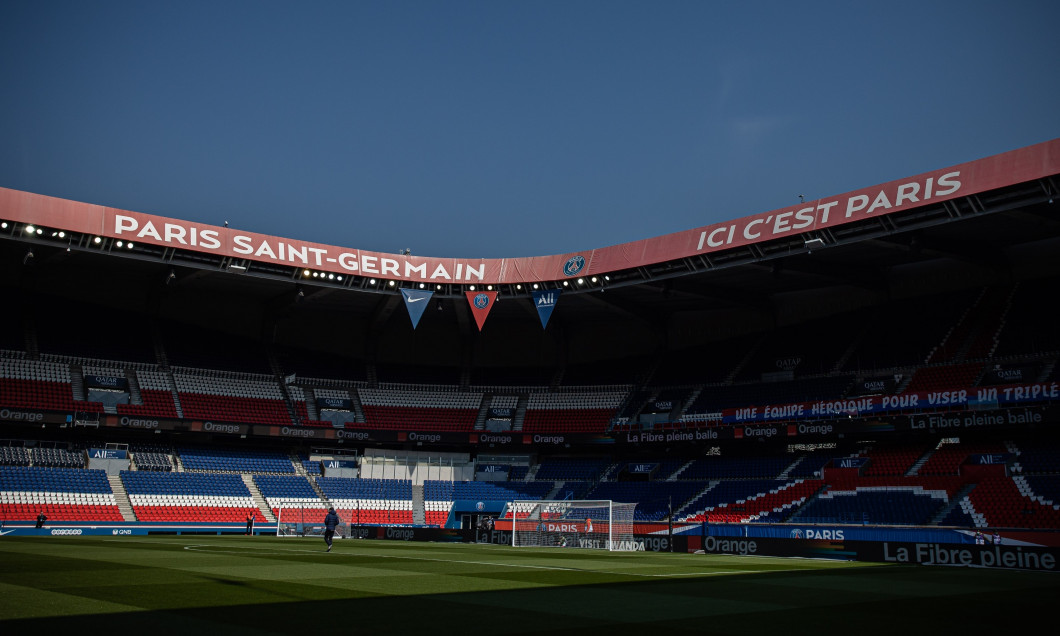 Soccer Football - French championship Ligue 1 - Paris Saint Germain v Saint-Etienne