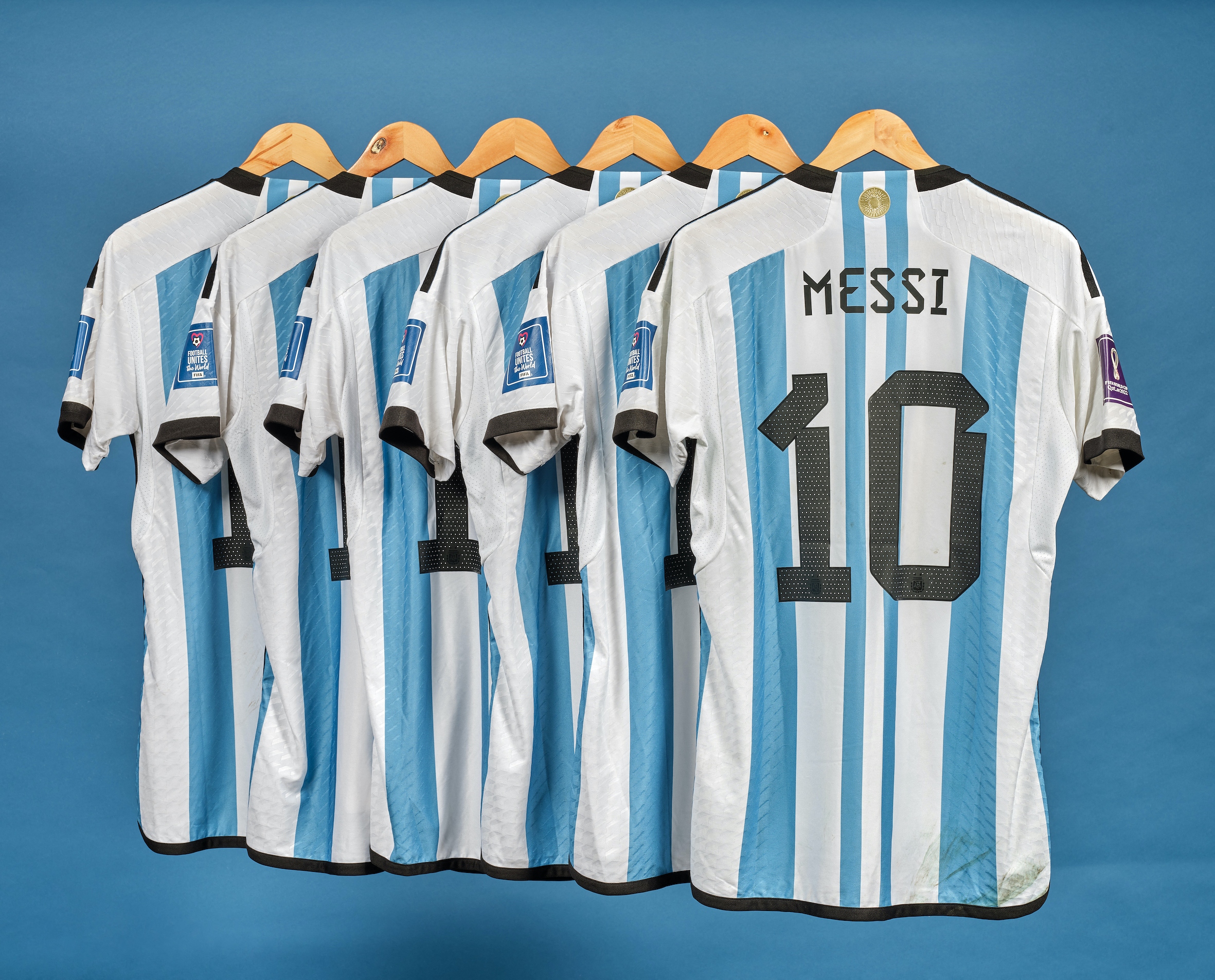Tricourile lui Messi de la Cupa Mondială vor fi scoase la licitație, iar vânzările sunt așteptate să fie unele record