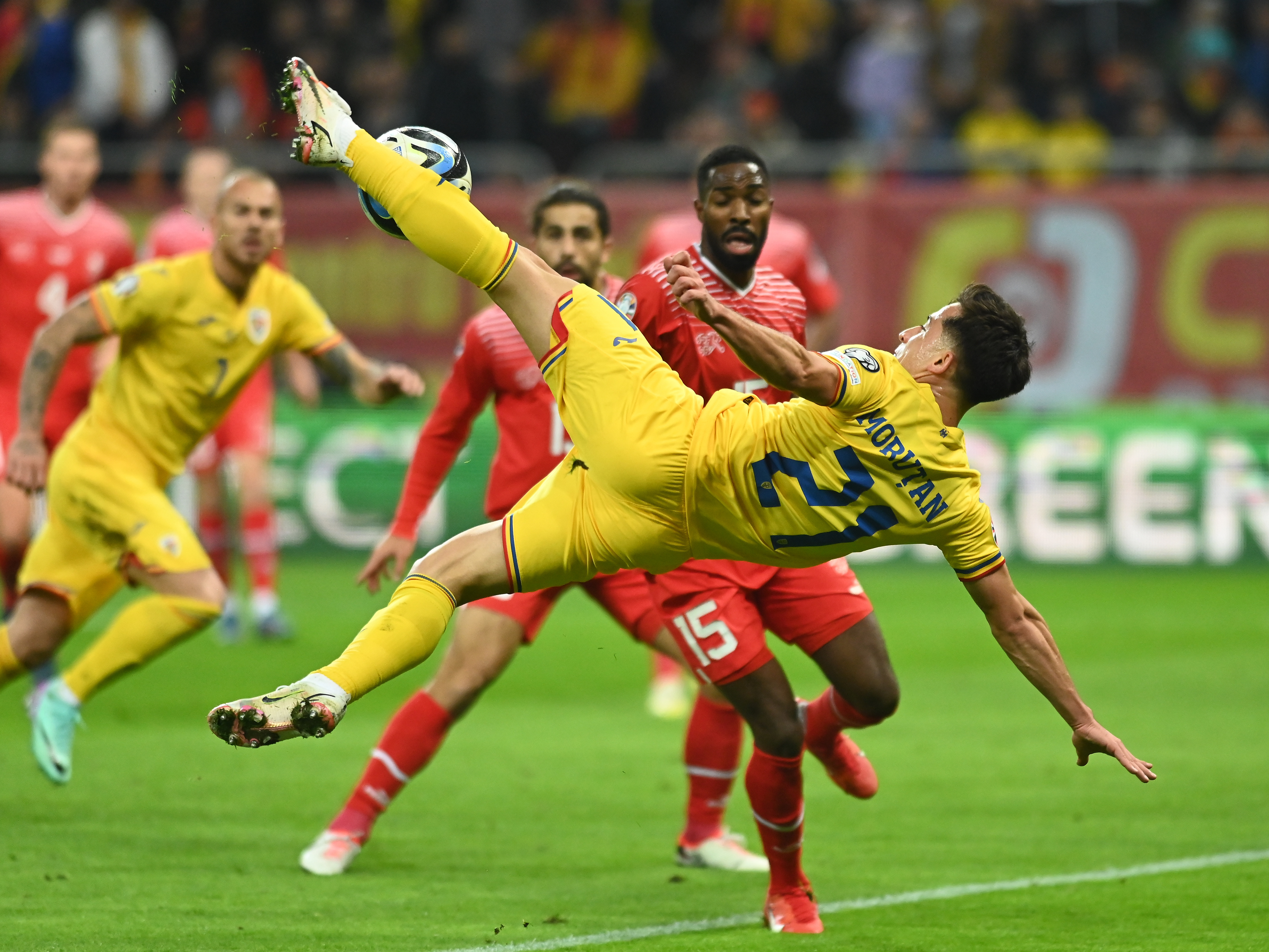 România - Elveția 1-0, ACUM, în preliminariile EURO 2024. ”Tricolorii” deschid scorul pe Arena Națională