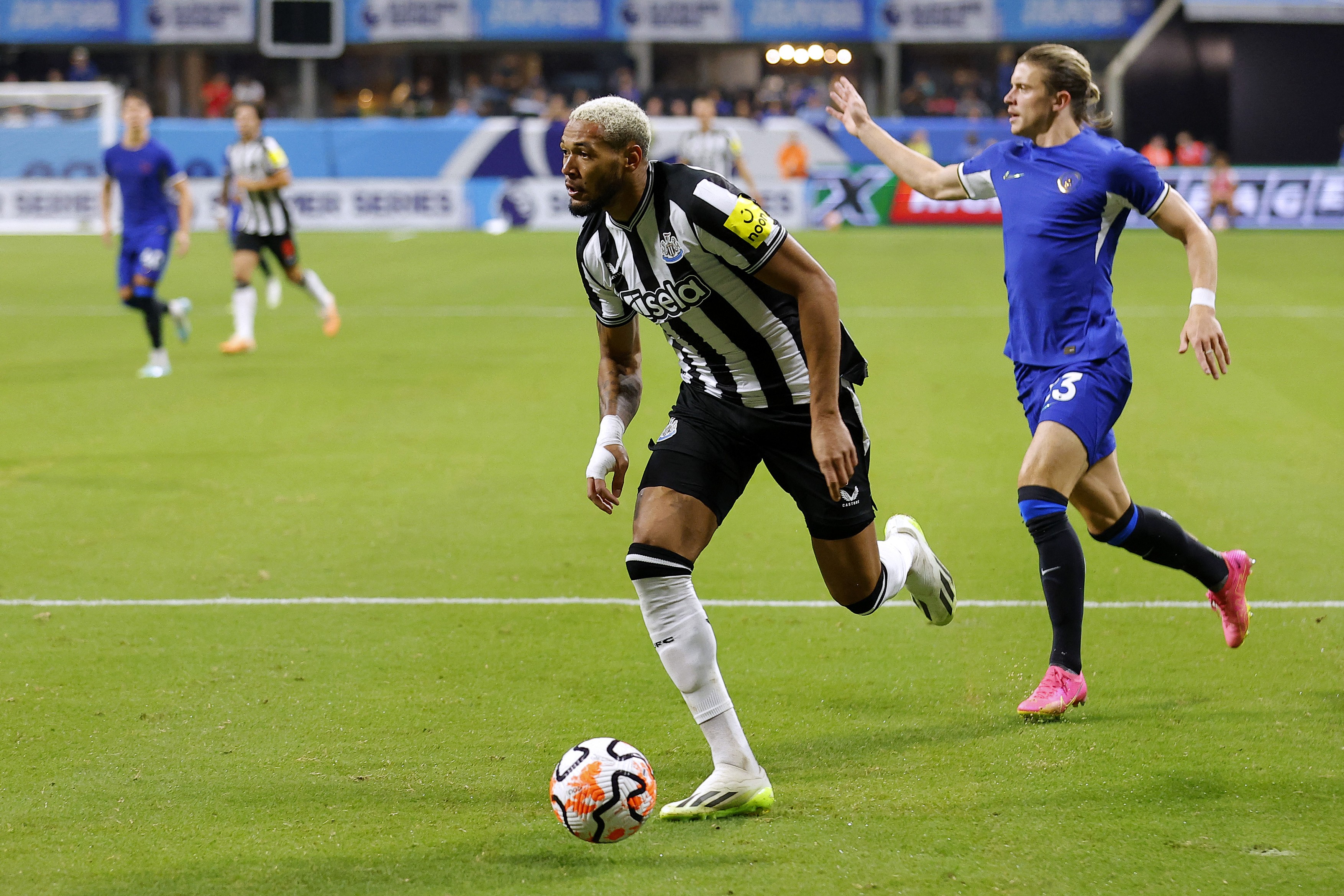 Newcastle - Chelsea, 4-1. Victorie categorică a ”Coțofenelor” în fața ”The Blues”. Man. City - Liverpool 1-1