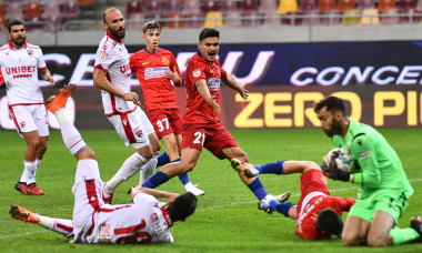 Ante Puljic și Alexandru Buziuc, în FCSB - Dinamo, 3 octombrie 2020