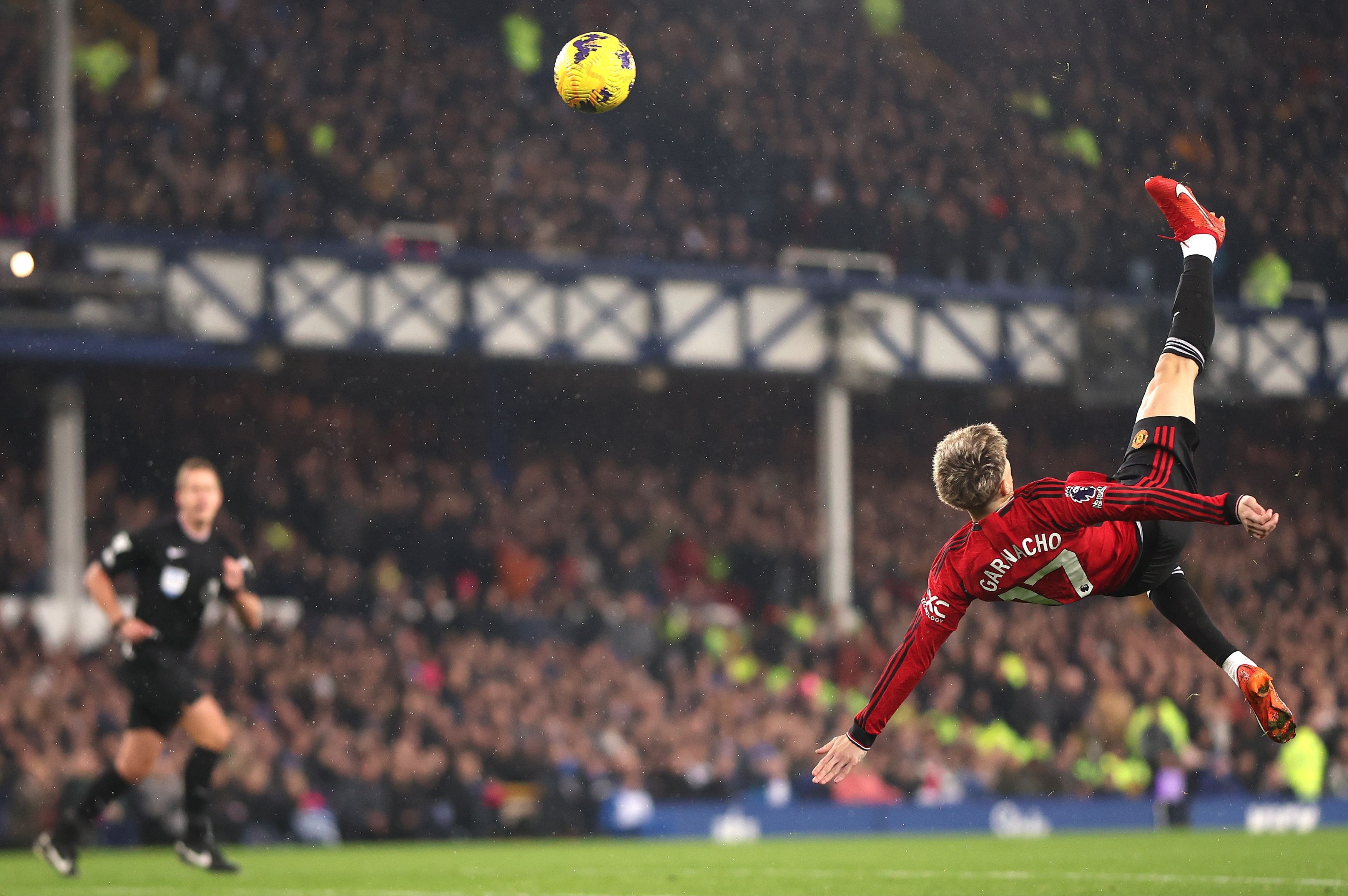 A marcat golul sezonului în Premier League și s-a bucurat precum Cristiano Ronaldo! Execuție din altă galaxie