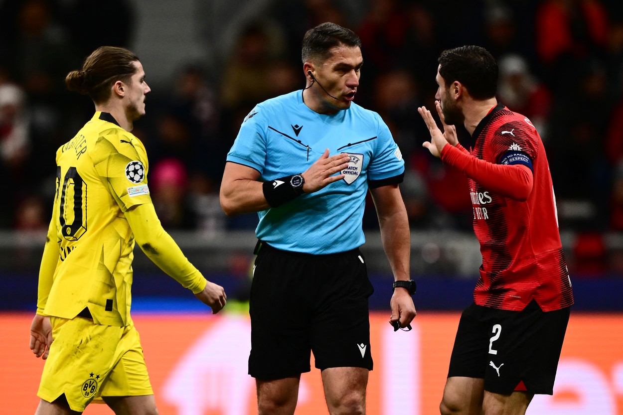 Istvan Kovacs a dictat două penalty-uri în mai puțin de zece minute la AC Milan - Borussia Dortmund