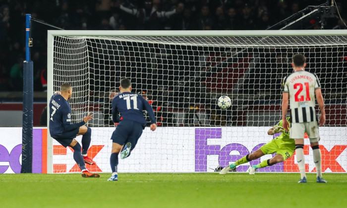 Paris Saint-Germain FC v Newcastle United FC, Parc de Princes, Paris, France - 28 Nov 2023