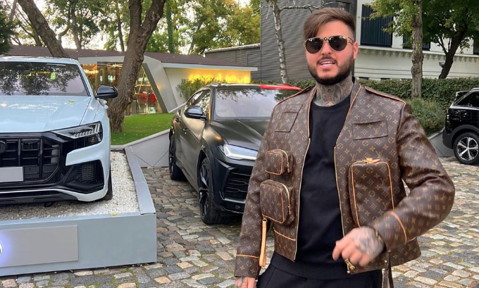 S-a văitat că familia sa a trăit în "sărăcie", cu 3.000 € pe lună. Milionarul român a spus acum ce studii are