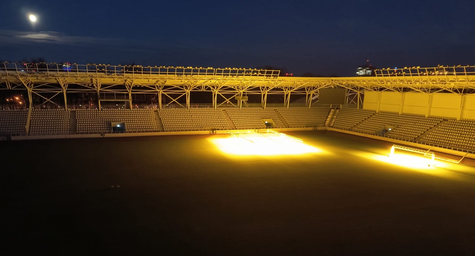 Cum arată gazonul de pe stadionul Arcul de Triumf, după ce a fost refăcut