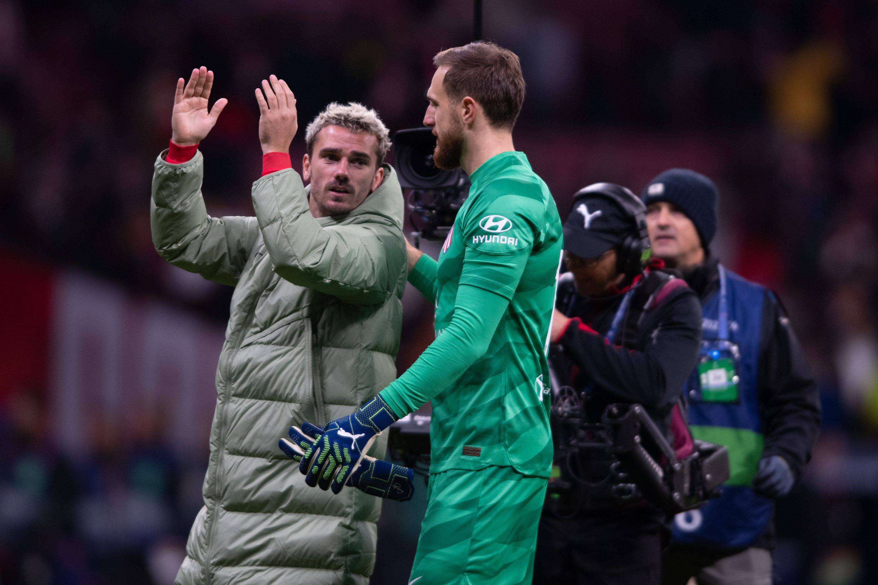 Antoine Griezmann face front comun cu Jan Oblak și îl atacă pe Joao Felix