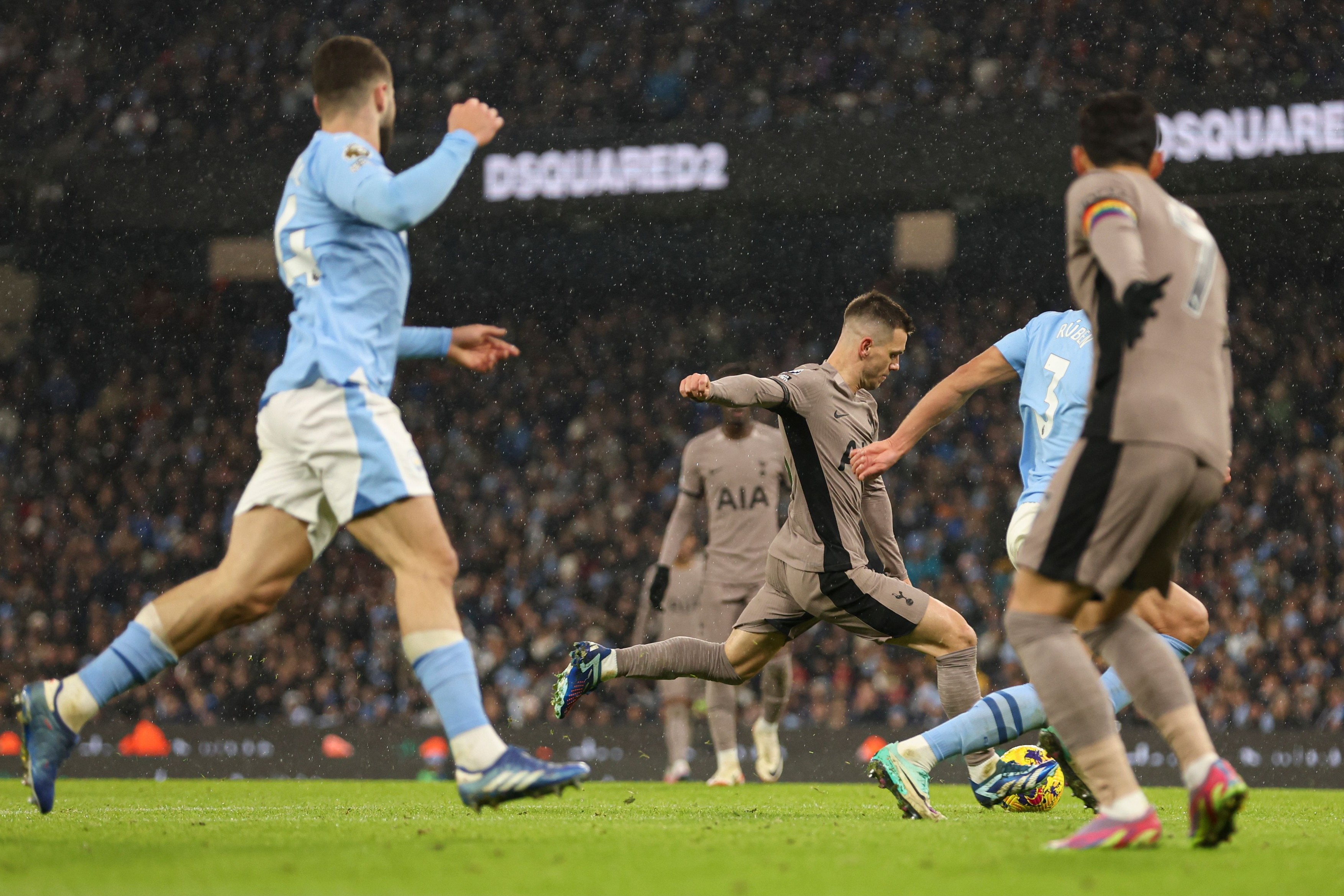 Manchester City - Tottenham 3-3, meci nebun în Premier League. Liverpool - Fulham 4-3 / Chelsea - Brighton 3-2