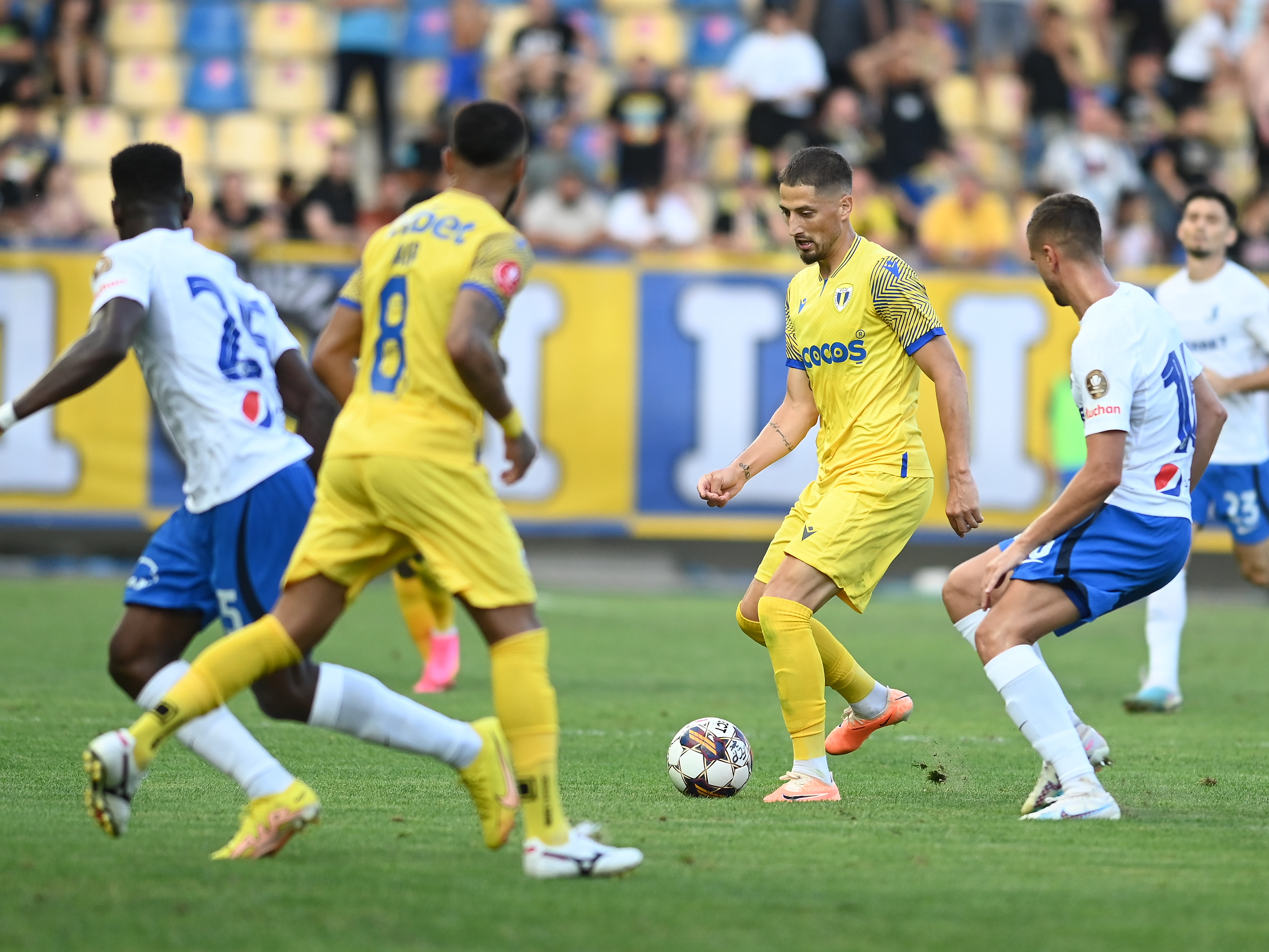 Farul - Petrolul 1-0, ACUM, pe Digi Sport 1. Budescu înscrie împotriva fostei sale echipe