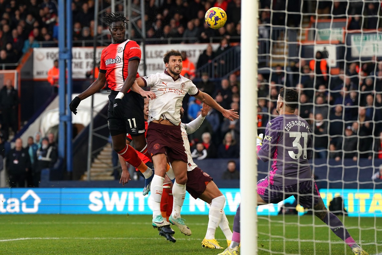 Luton - Manchester City 1-2, ACUM, pe DGS 2. Haaland, nici măcar rezervă | Tottenham - Newcastle e la 18:30. Programul zilei