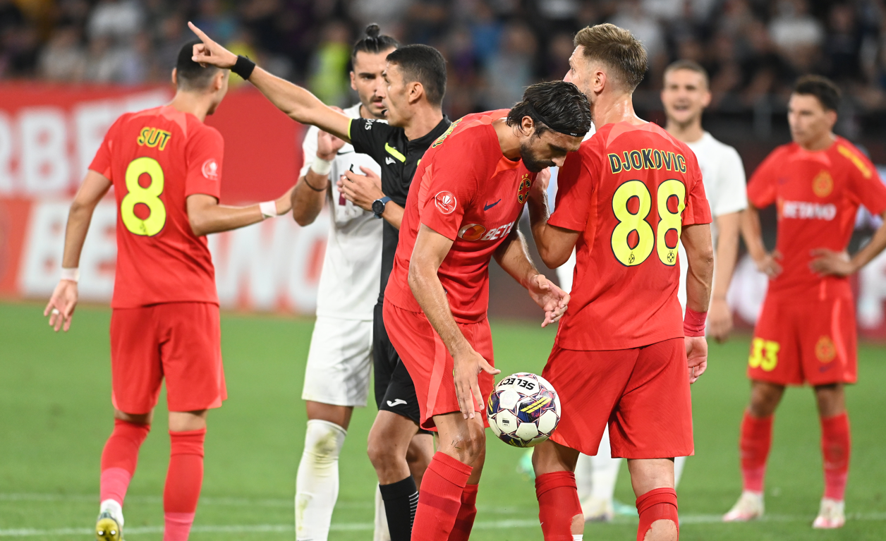 Surpriză! ”N-o să-l mai vedeți”, dar e titular la FCSB în duelul cu CFR Cluj. Echipele de start