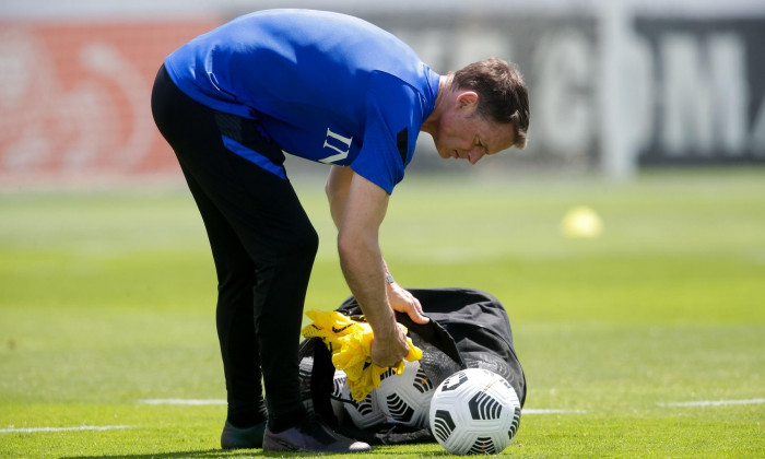 LAGOS, PORTUGAL - MAY 30: coach Frank de Boer of the Netherlands during a Training Session of the Netherlands at the Cascade Resort on May 30, 2021 in Lagos, Portugal. (Photo by Broer van den Boom/Orange Pictures)