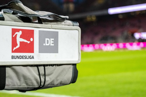 Heidenheim - Bayern 16:30 Live Video DGS 3. Union Berlin - Leverkusen, 16:30 DGS 3. Dortmund - Stuttgart 19:30 DGS 3