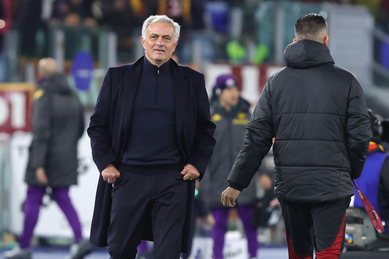 Jose Mourinho ar vrea să rămână încă doi ani la AS Roma. Conducerea clubului are o altă variantă