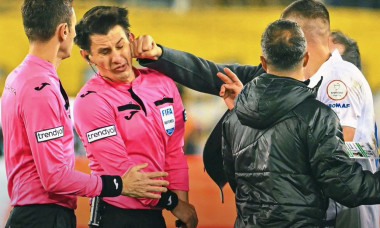 Scènes intolérables en Turquie, un arbitre de football violemment roué de coups