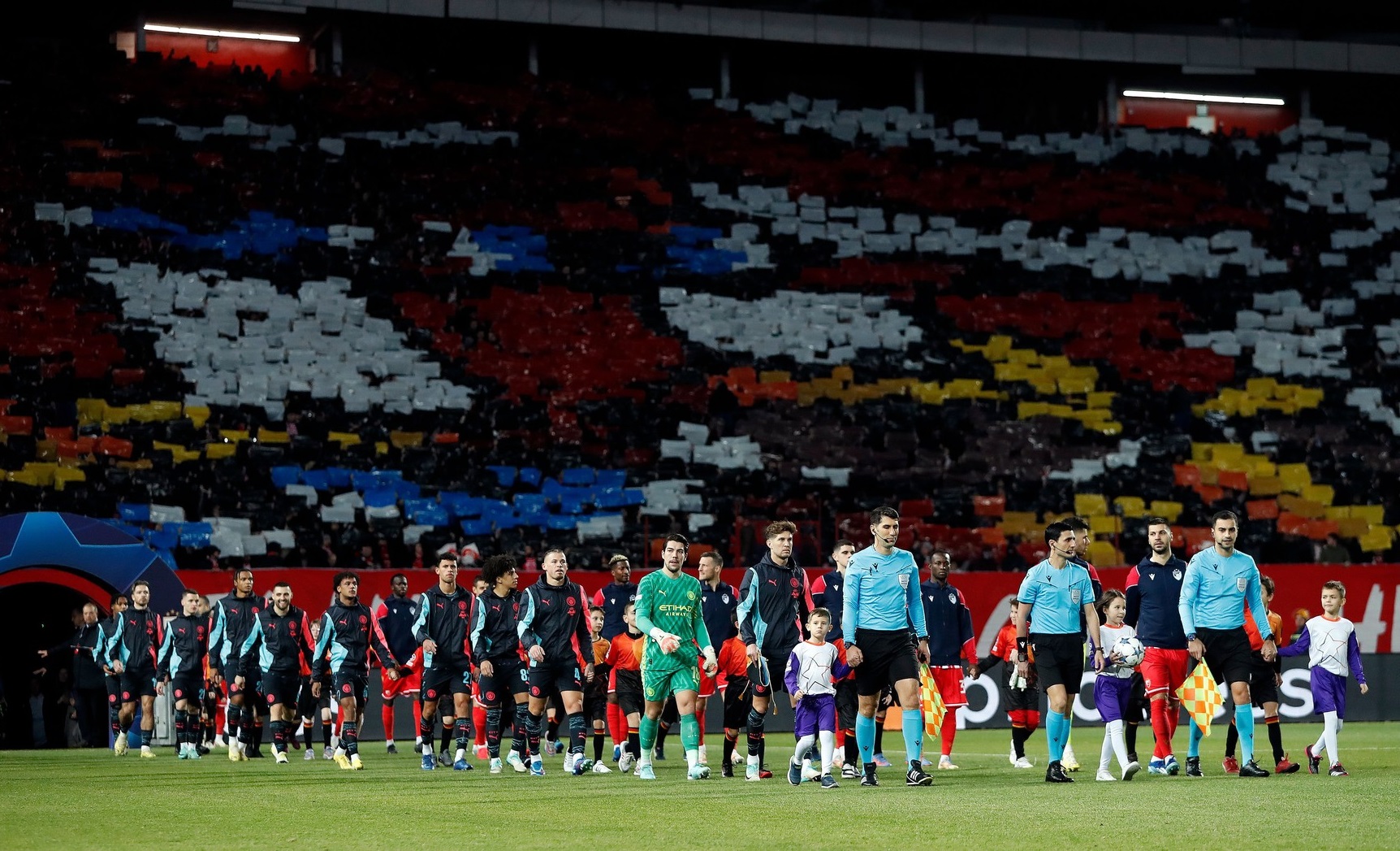 Imnul Champions League nu s-a putut auzi la meciul Steaua Roșie Belgrad - Manchester City! Care e motivul