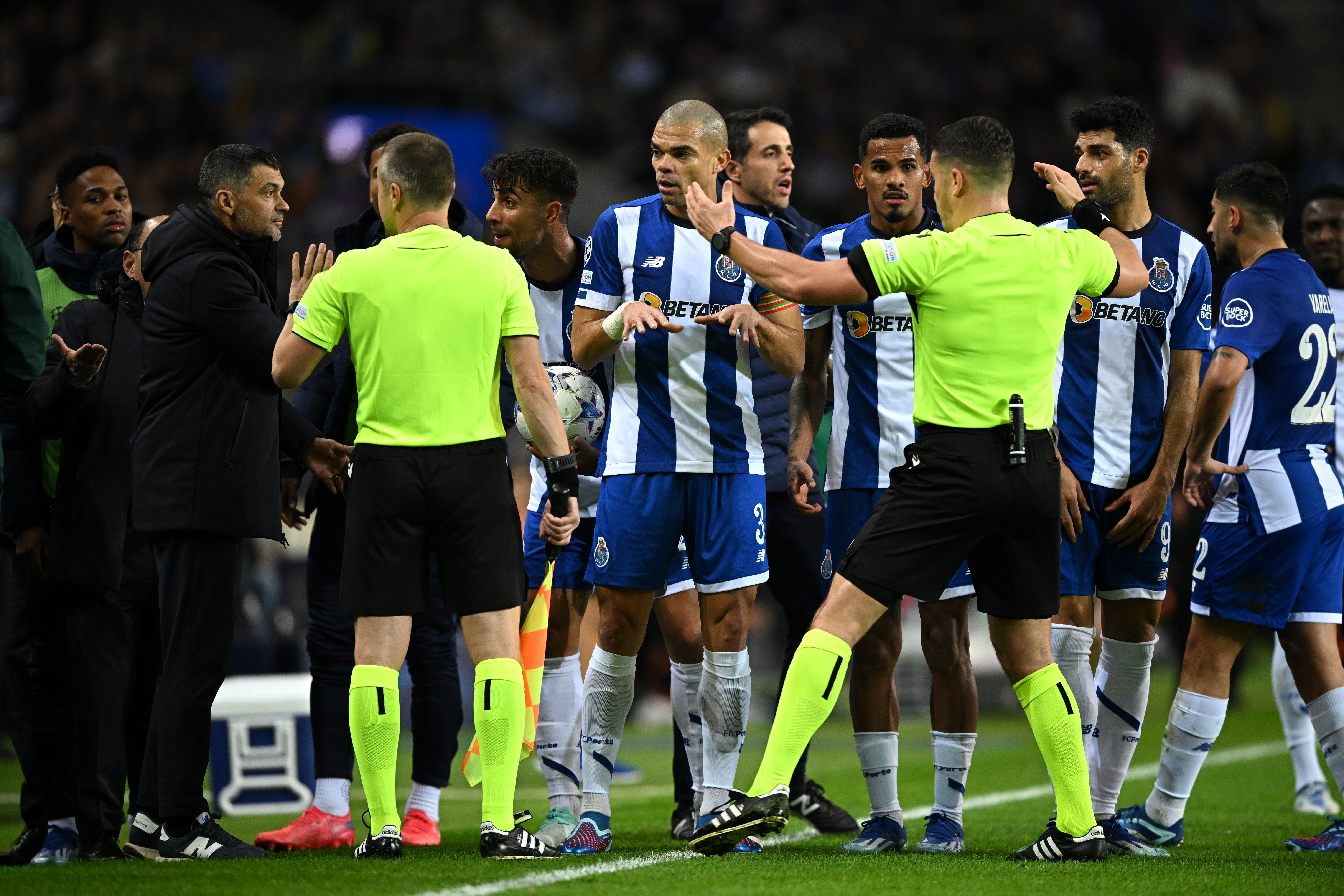 Antrenorul de la Porto a dezvăluit ce i-a spus asistentul lui Kovacs, după ce a ridicat eronat fanionul: ”Nu e corect”