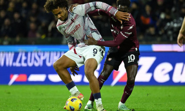 Salerno, Italy. 10th Dec, 2023. Joshua Zirkzee of Bologna FC competes for the ball with Boulaye Dia of US Salernitana 1919 during the Serie A match between US Salernitana 1919 vs Bologna FC at Stadio Arechi Credit: Independent Photo Agency/Alamy Live News